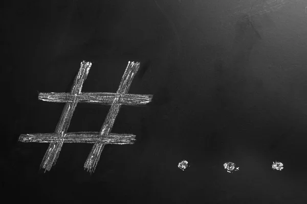 Símbolo Hashtag Elipse Desenhada Com Giz Quadro Negro Espaço Para — Fotografia de Stock