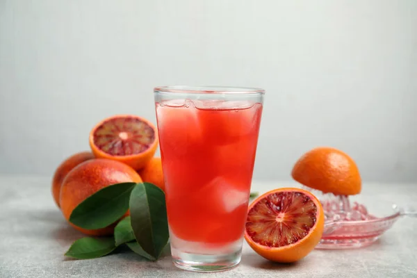 Savoureux Jus Orange Sicilien Avec Glaçons Verre Fruits Presse Agrumes — Photo