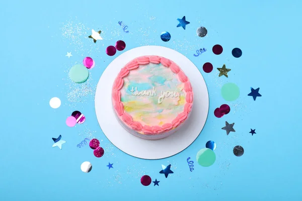 Leuke Bento Cake Met Lekkere Room Confetti Lichtblauwe Achtergrond Plat — Stockfoto