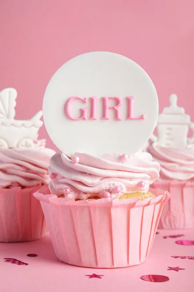 Schön Dekorierte Baby Dusche Cupcakes Für Mädchen Mit Sahne Und — Stockfoto