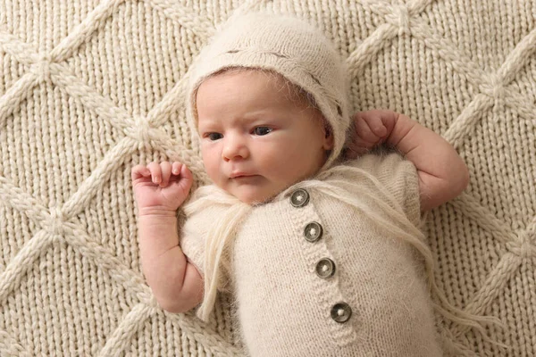 Liebenswertes Kleines Baby Auf Decke Liegend Draufsicht — Stockfoto