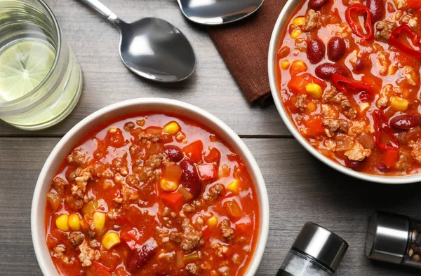 Saboroso Chili Con Carne Servido Mesa Madeira Flat Lay — Fotografia de Stock