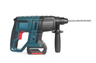 Modern elektrikli matkap beyaza izole edildi