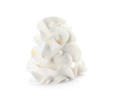 Lezzetli çırpılmış krema. Beyazda izole edilmiş.