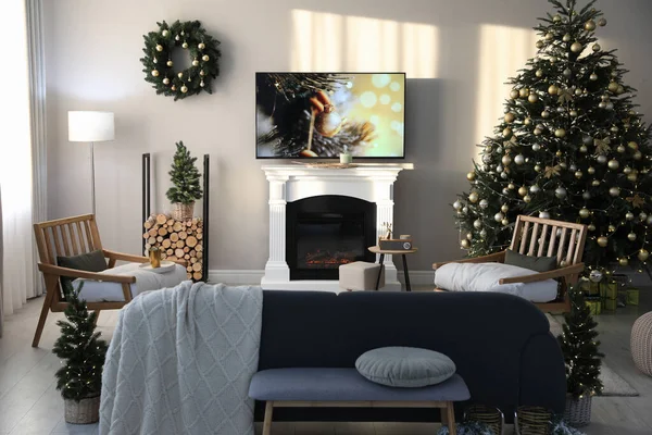 Moderno Televisor Pared Luz Habitación Decorada Para Navidad —  Fotos de Stock
