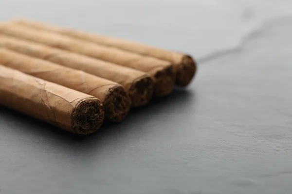Många Cigarrer Grått Bord Närbild Plats För Text — Stockfoto