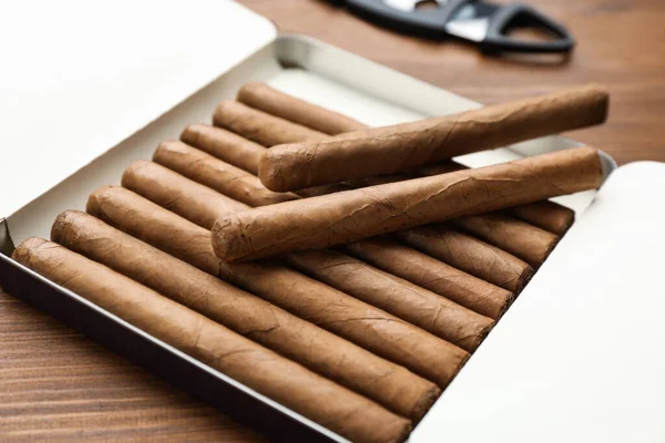 Humidor Cigars Wooden Table Close Seup — стоковое фото