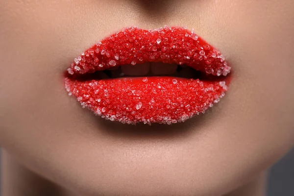 Γυναίκα Όμορφα Παχουλά Χείλη Καλυμμένα Ζάχαρη Κοντινό Πλάνο — Φωτογραφία Αρχείου