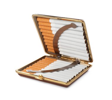 Beyaz sigara izole edilmiş şık bir çanta.