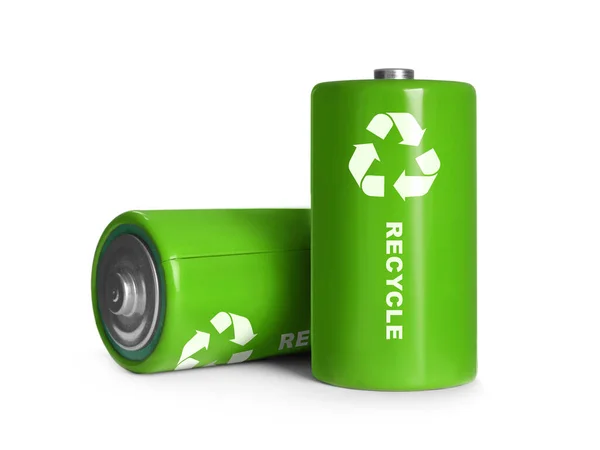 白い背景にリサイクルシンボルを持つバッテリー — ストック写真