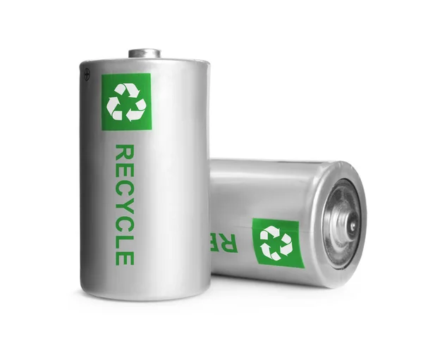 白い背景にリサイクルシンボルを持つバッテリー — ストック写真