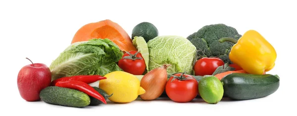 Montón Verduras Frescas Maduras Frutas Sobre Fondo Blanco —  Fotos de Stock