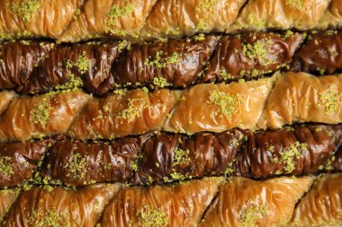 Fıstıklı enfes bir baklava.