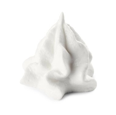 Lezzetli taze krem şanti beyaza izole edilmiş.