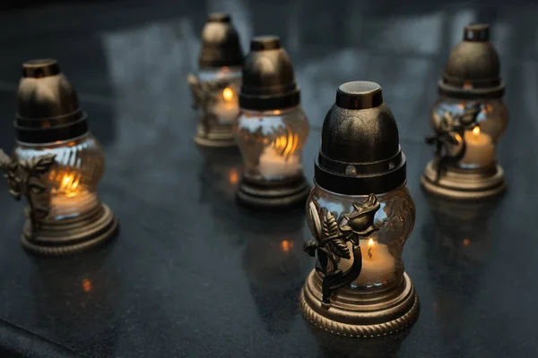 Φώτα Τάφων Επιφάνεια Γρανίτη Στο Νεκροταφείο — Φωτογραφία Αρχείου