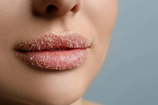 Closeup View Woman Lips Covered Sugar Light Grey Background — Stock Photo, Image
