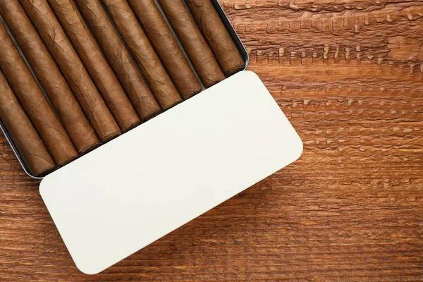 Humidor Mit Zigarren Auf Holztisch Draufsicht Raum Für Text — Stockfoto