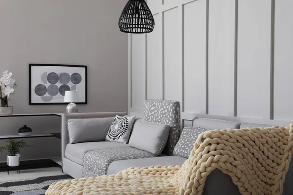 Living Room Interior Comfortable Sofa Molding Wall — Stock Photo, Image
