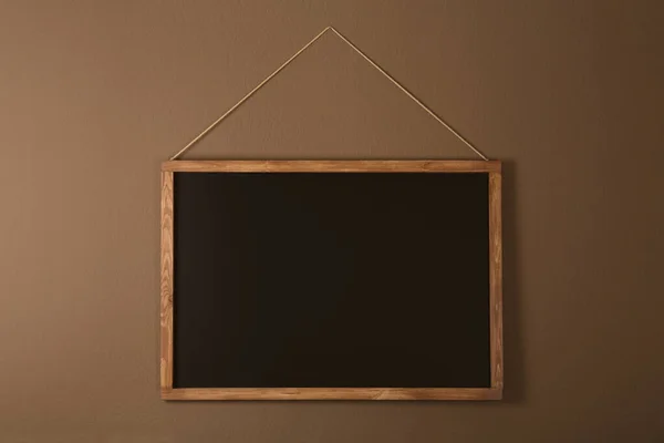 Clean Black Chalkboard Hanging Brown Wall — Stock Photo, Image