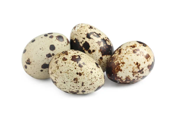 白い背景にたくさんの美しいウズラの卵 — ストック写真