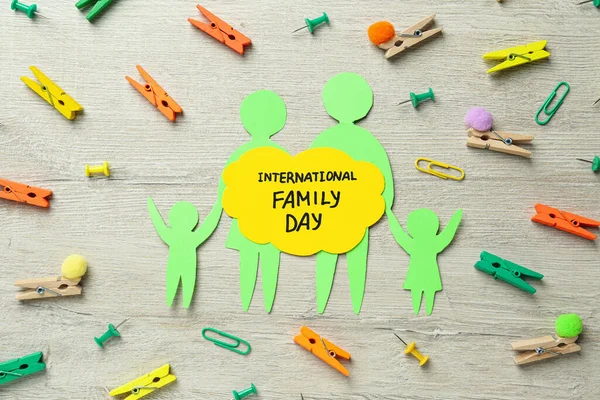 Happy Family Day Flache Lagekomposition Mit Papierfiguren Von Eltern Und — Stockfoto