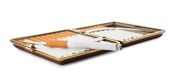 Open Kast Met Tabaksfiltersigaretten Witte Achtergrond — Stockfoto