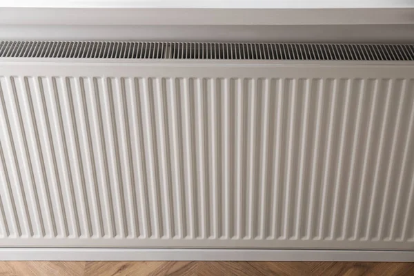 Close Upweergave Van Moderne Paneelradiator Binnen — Stockfoto