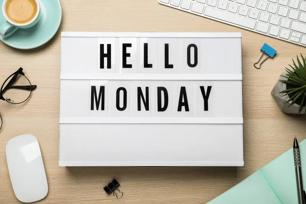 Vlakke Lay Compositie Van Lightbox Met Zin Hello Monday Werkplek — Stockfoto