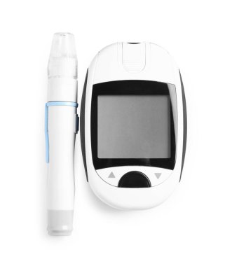 Beyaz arka planda Glucometer ve Lancet kalem, üst manzara. Diyabet test kiti