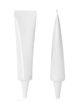 Beyaz arka planda boş kozmetik ürünleri tüpleri, kolaj. Tasarım için model