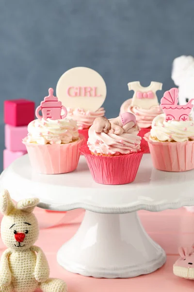 Prachtig Versierde Baby Shower Cupcakes Voor Meisje Met Room Toppers — Stockfoto