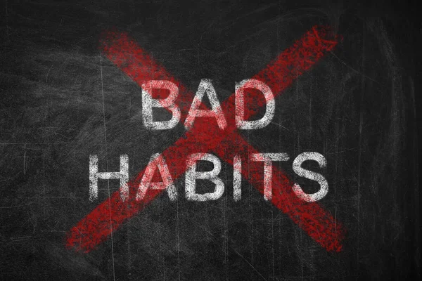 Phrase Bad Habits Crossed Red Lines Blackboard — Fotografia de Stock