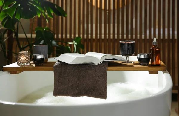 Wooden Bath Tray Open Book Glass Wine Cosmetic Products Tub — Fotografia de Stock