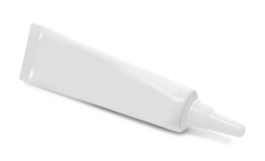 Beyaz üzerine izole edilmiş boş kozmetik ürün tüpü