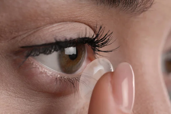 Closeup View Young Woman Putting Contact Lens Her Eye — 스톡 사진