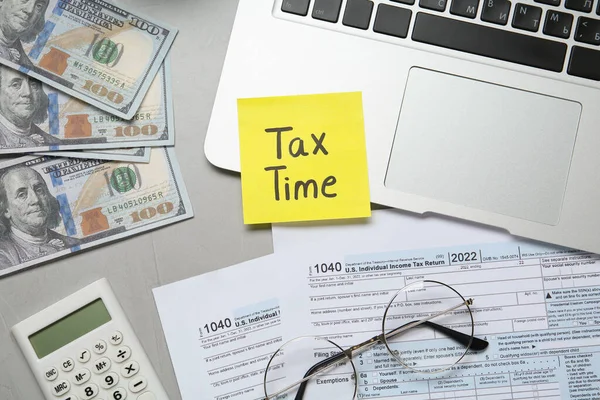 Reminder Note Words Tax Time Documents Laptop Money Calculator Grey — Stockfoto