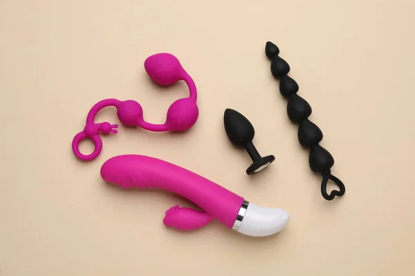 Brinquedos Sexuais Fundo Bege Flat Lay — Fotografia de Stock