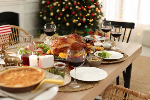 Festive Dinner Delicious Baked Turkey Served Table Indoors Christmas Celebration — Fotografia de Stock