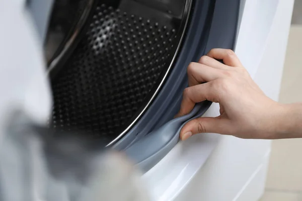 Woman Cleaning Empty Washing Machine Closeup View — Foto Stock