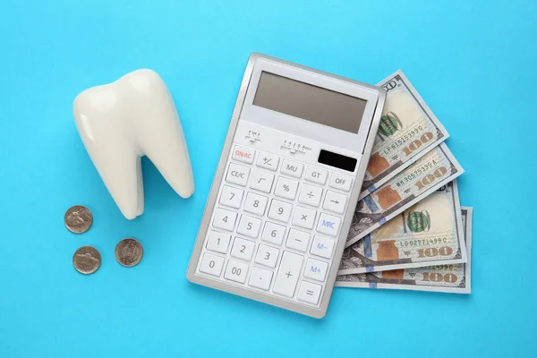 Ceramic Model Tooth Money Calculator Light Blue Background Flat Lay — ストック写真