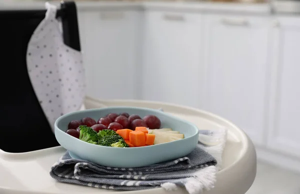 High Chair Food Baby Tableware Tray Indoors Closeup — Stock Photo, Image