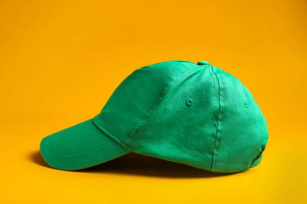 Baseball Cap Gul Baggrund Mock Til Design - Stock-foto