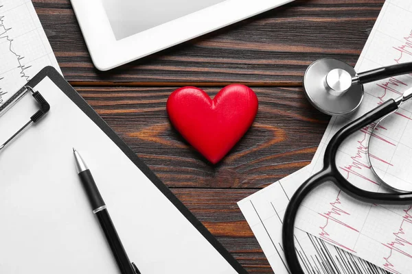 Flat Lay Composition Stethoscope Red Heart Wooden Table Cardiology Concept — Foto de Stock