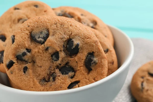 Bowl Many Delicious Chocolate Chip Cookies Table Closeup — Foto de Stock