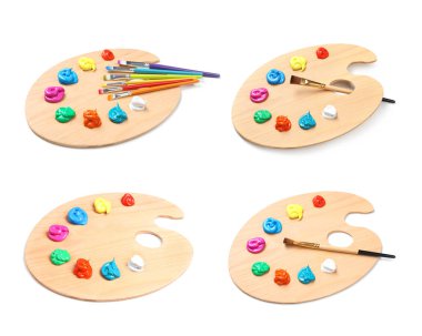 Beyaz arka planda boya ve fırçalı paletler, kolaj