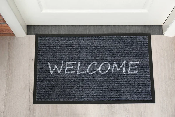 Door Mat Word Üdvözöljük Bejárat Közelében Felülnézet — Stock Fotó