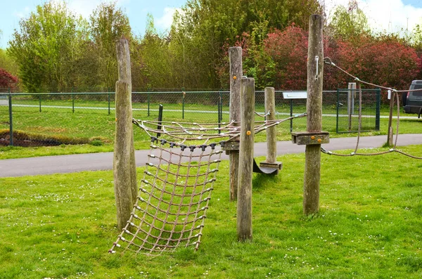 Vacker Park Med Lekplats För Barn Friluftsliv — Stockfoto