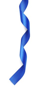 Güzel mavi kurdele beyaza izole edilmiş, üst manzara