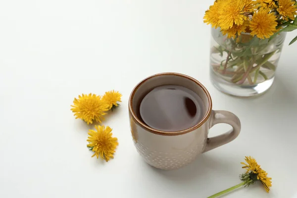 Delicious Fresh Tea Beautiful Dandelion Flowers White Background — Stockfoto