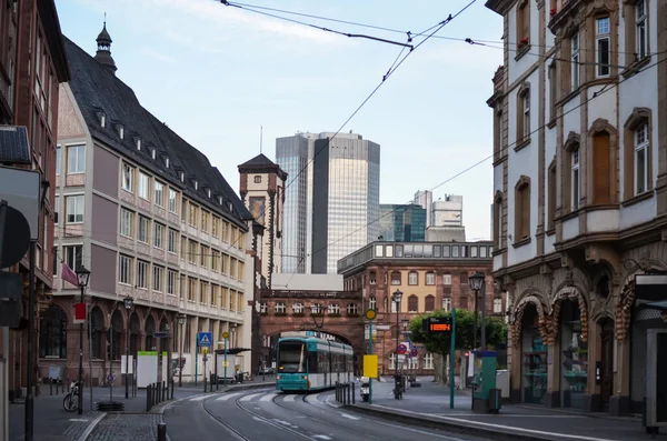 Schöne Aussicht Auf Die Stadtstraße Mit Gebäuden Sonnigen Tagen — Stockfoto